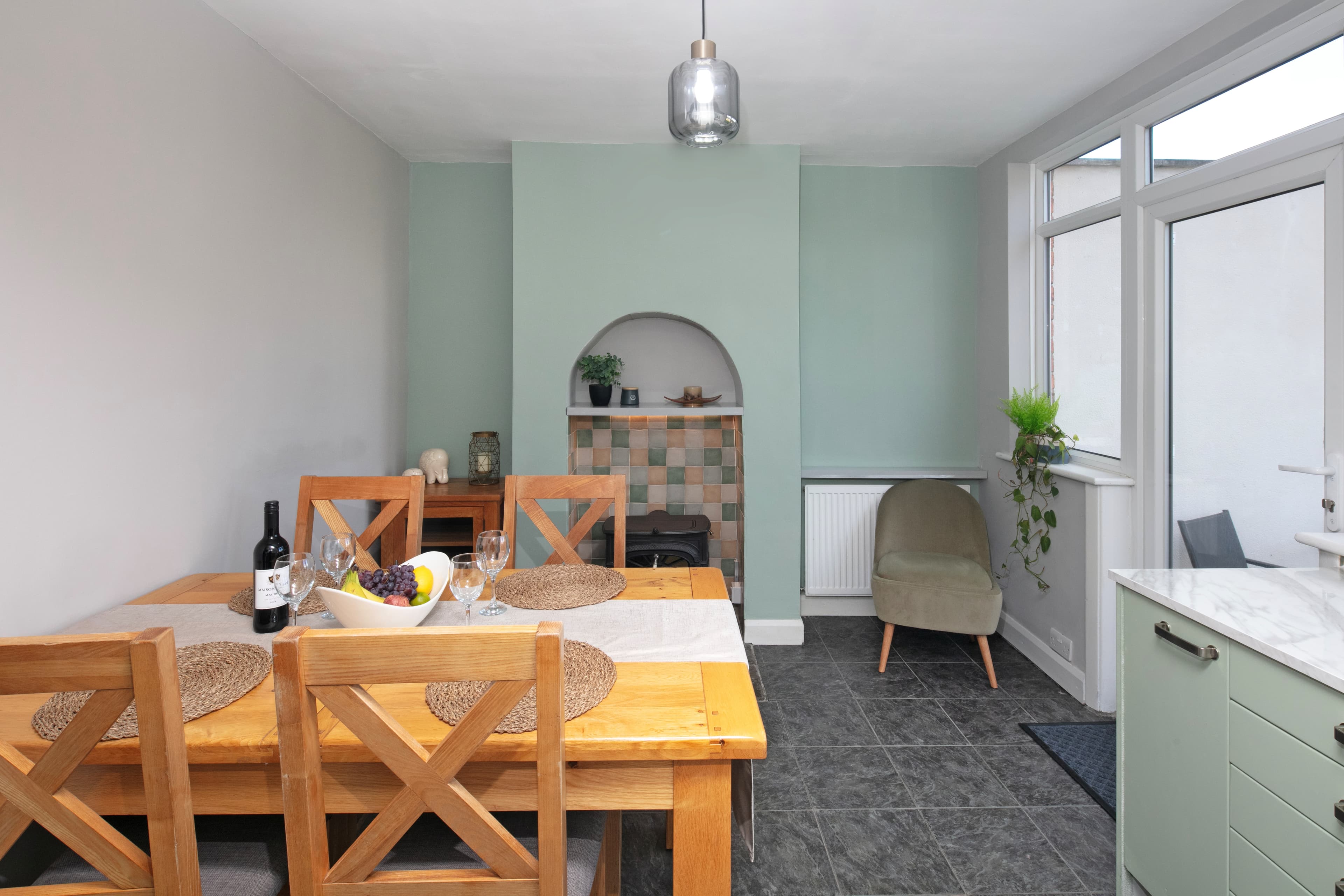Parkdale Modern Home with Office space NEC BHX - Photo 3